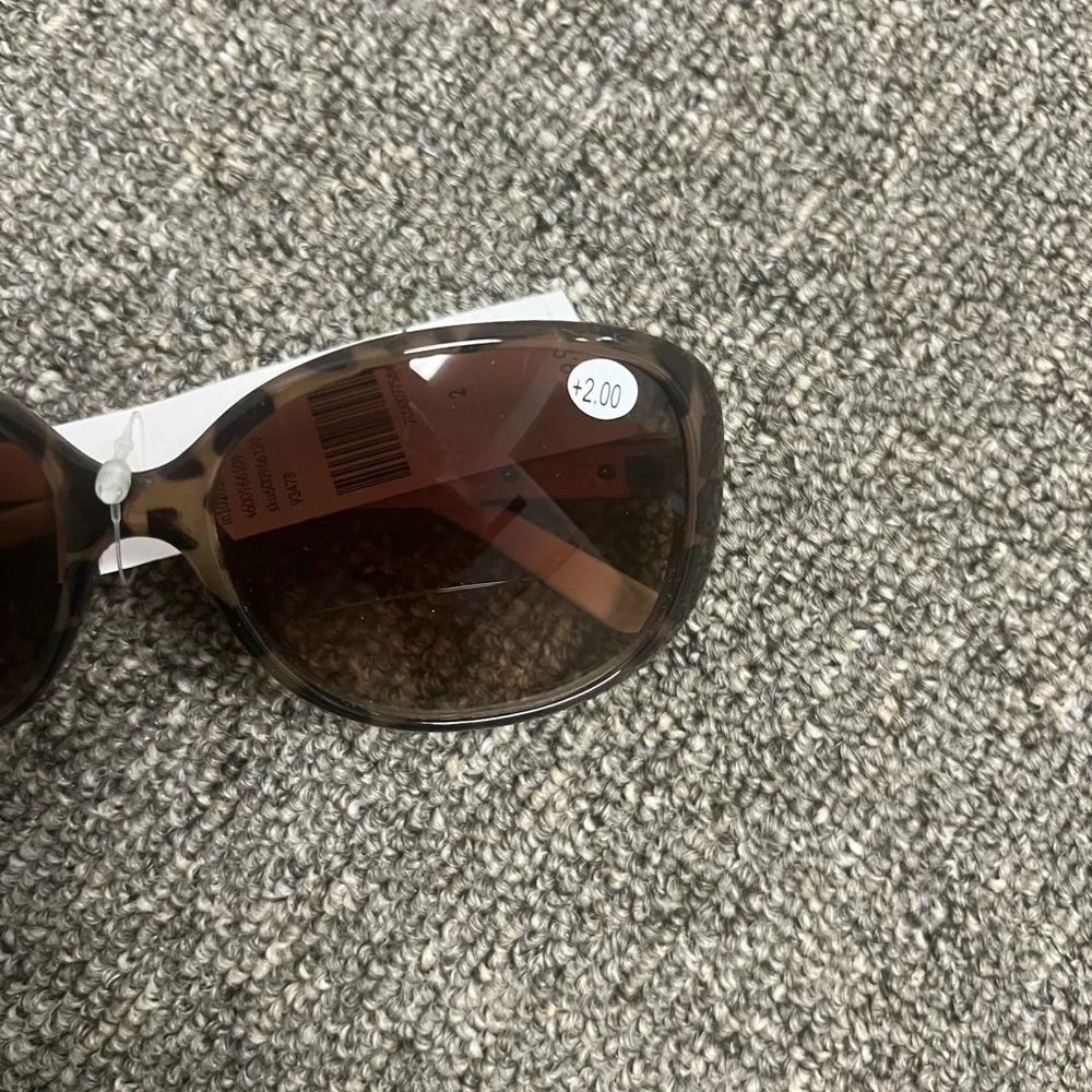 NWT +2 Sunglasses Lane Bryant